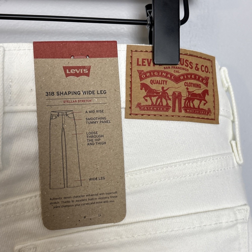 Levi's Women's 318 Shaping Wide Leg Jean Size 30X32 NEW - Picture 4 of 9